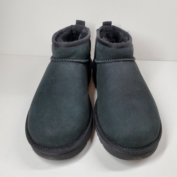 New UGG Classic Ultra Mini Black Shearling Boots - Picture 3 of 11